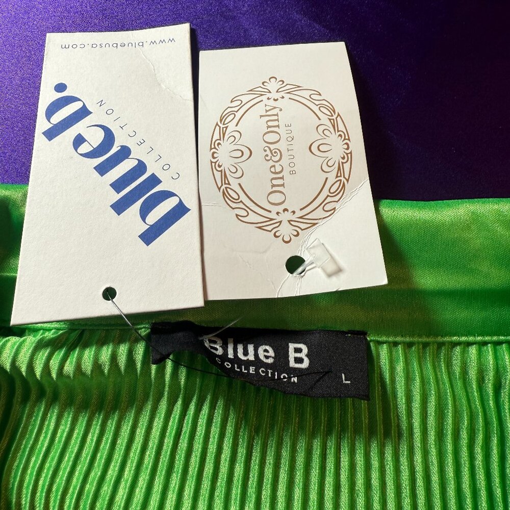 New 📌Blue B Accordion Pleated Kelly Green Long Sleeves Elastic Waist Romper - Picture 15 of 16